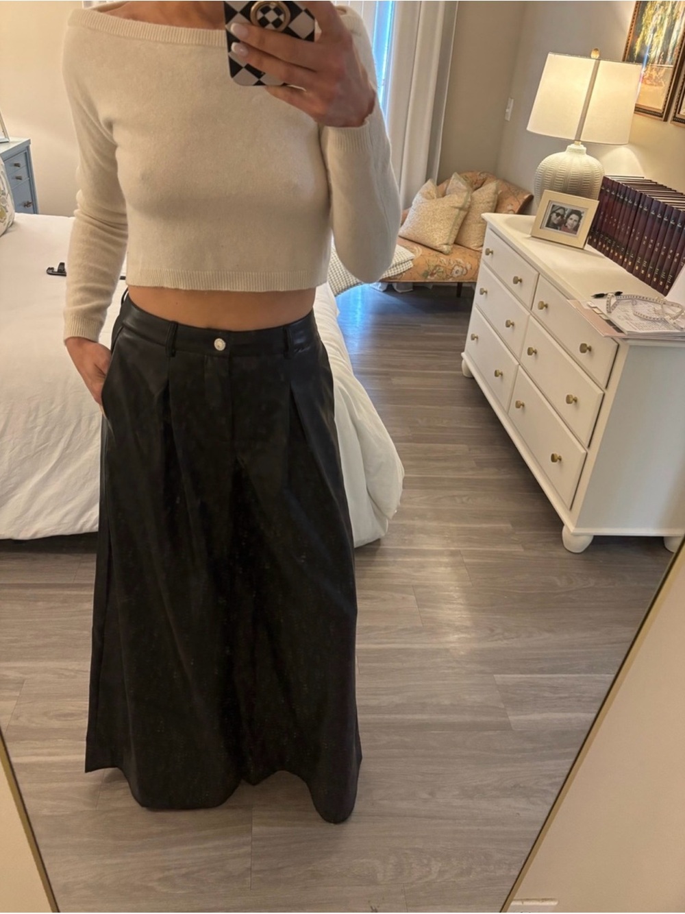 WeWoreWhat Black Faux Leather Pleated Wide Leg Trouser Pants Size 25 NWOT